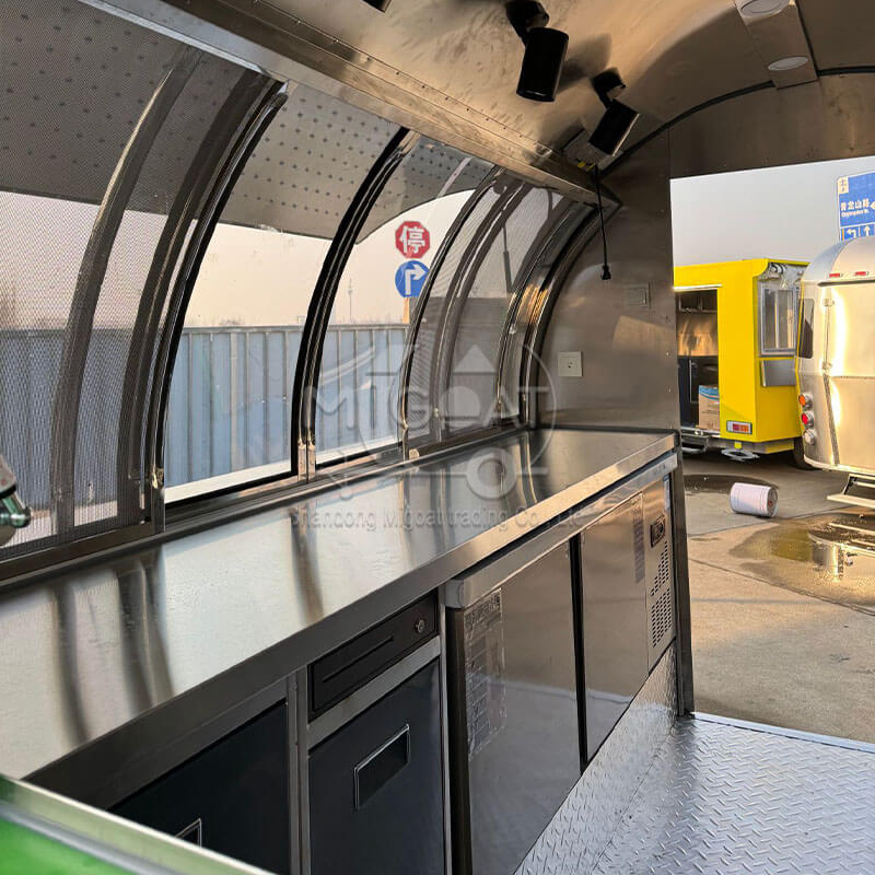 MGR-2.5M Stainless Steel Interior Multi-Function Mobile Food Trailer