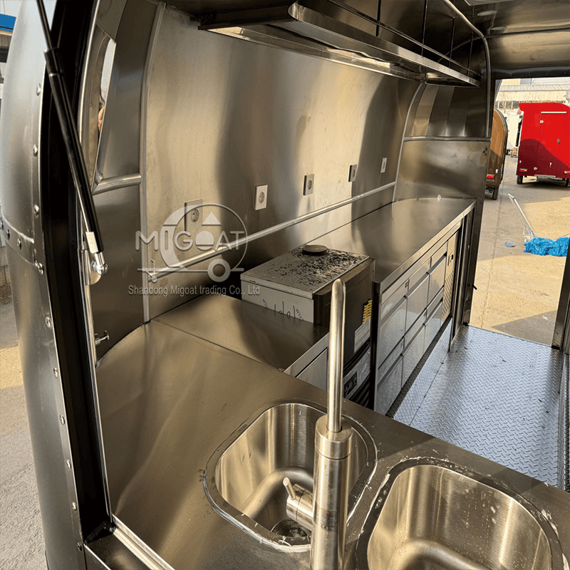 MGA-4M Dual-Axle Matte Black Retro Streamlined All Stainless Steel Interior Multi-Function Commercial Mobile Food Trailer