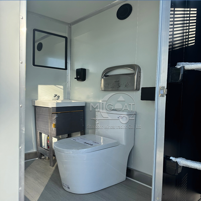 MGT-2.2M Single Cabin Portable Restroom Trailer Eco-Friendly Mobile Outdoor Sanitary Unit