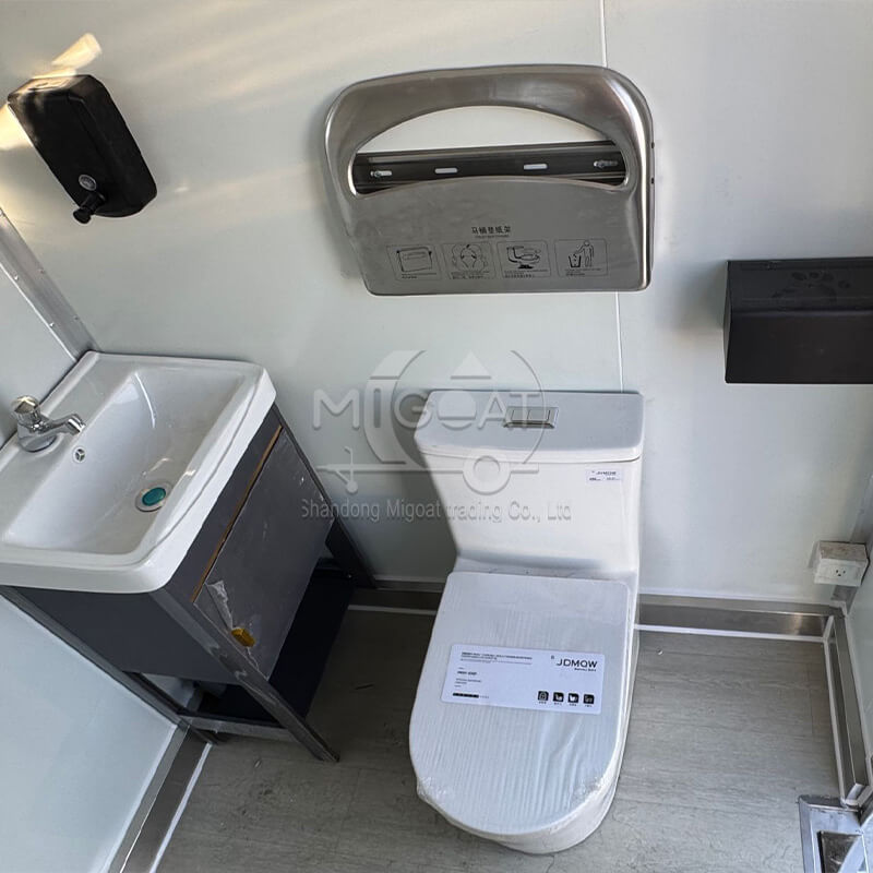MGT-2.2M Luxury Finished Portable Toilet Trailer, Integrated Ceramic Toilet, High-end Temporary Mobile Restroom