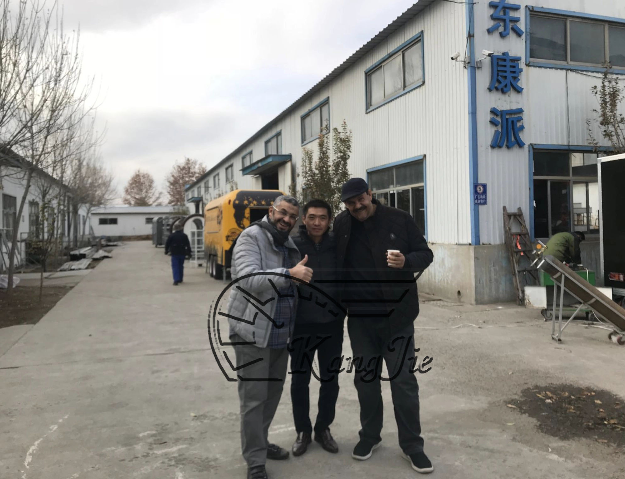 Saudi customer offline factory participation