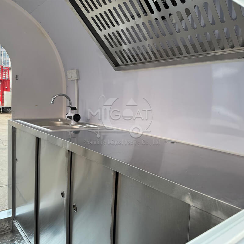 MGR-2.2m Small Stainless Steel Workbench Towable Food Trailer