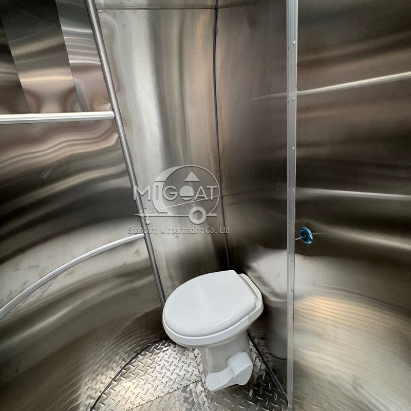 MGA-4M Mirror Stainless Steel Multi-Function Food Trailer with Mobile Restroom