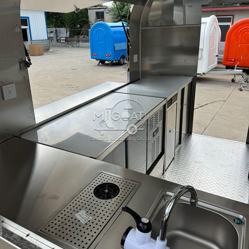 MGA-2.5M Mirror Stainless Steel Multi-functional Food Truck - Viral Check-In Style, Cross-Border Bestseller