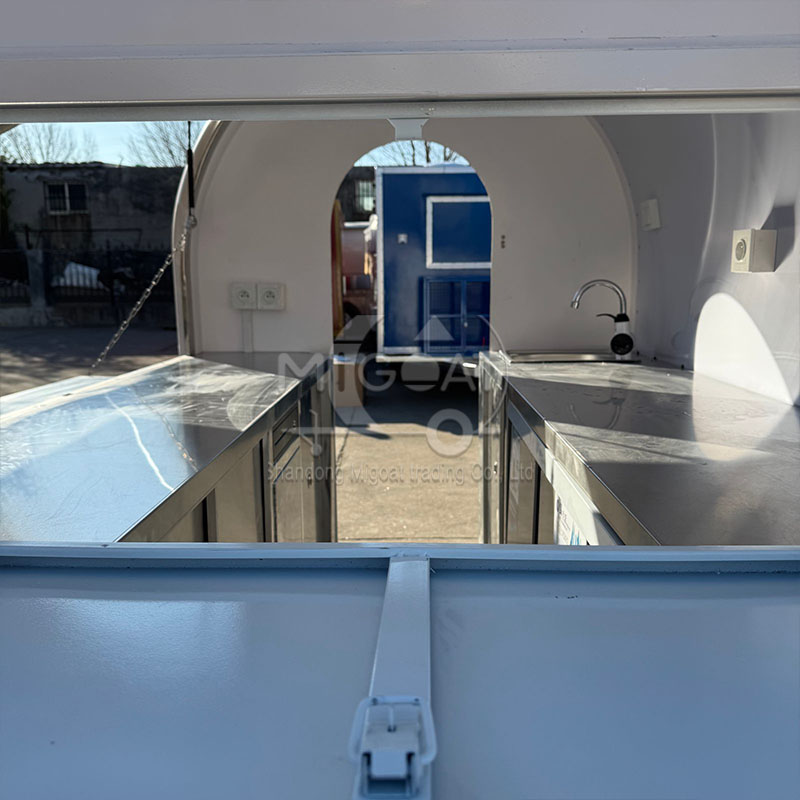 MGR-2.2m Mini Multi-Functional Stainless Steel Worktop Popular Mobile Food Trailer