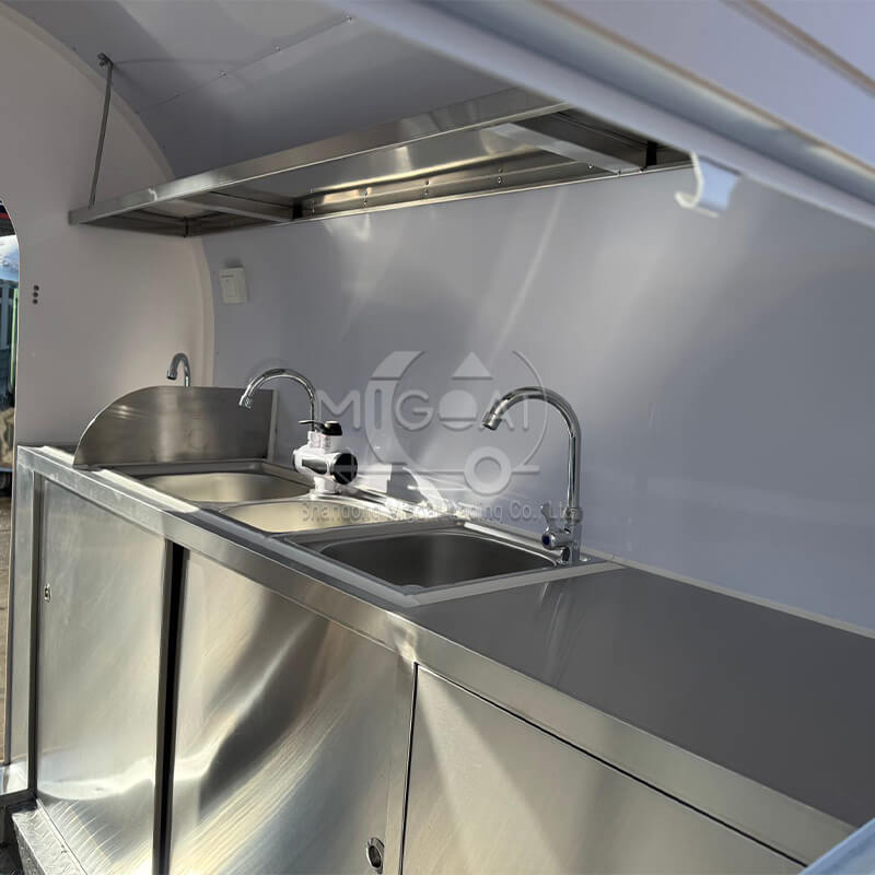 MGR-2.2M Multi-functional Thickened Retro Food Trailer, High Appearance Level Towable Mobile Food Cart For Snack Vending