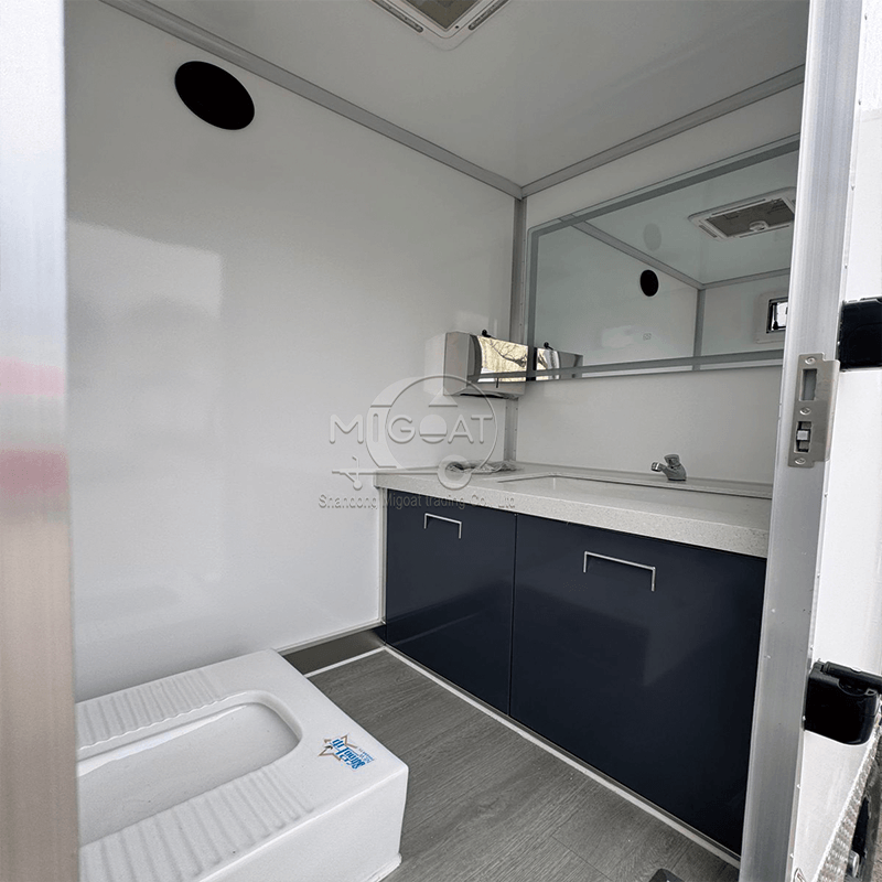 MGT-4.5M 4-Stall Dual-Zone Luxury Mobile Restroom Trailer | Heavy-Duty Dual-Axle Model