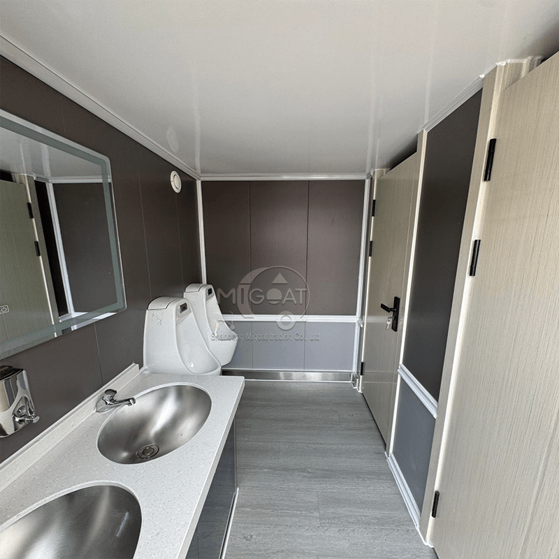 MGT-4.5M Multi-Stall Luxury Wood-Grain Portable Restroom Trailer for Outdoor Commercial Use