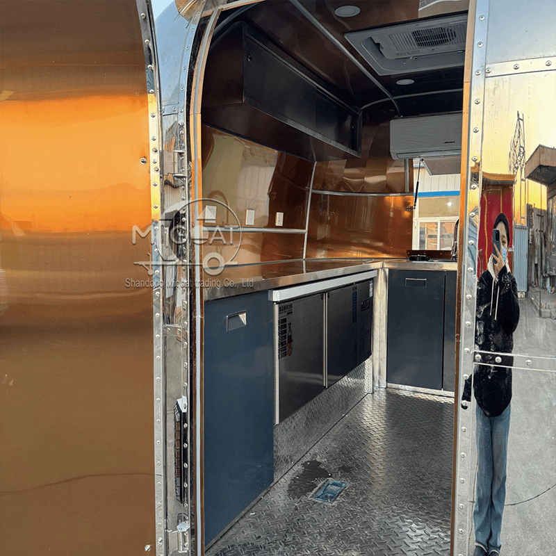 MGA-2.5M Polished Stainless Steel Towable Food Trailer with AC for Coffee Business